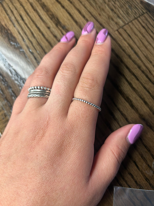 Thin Dot Band