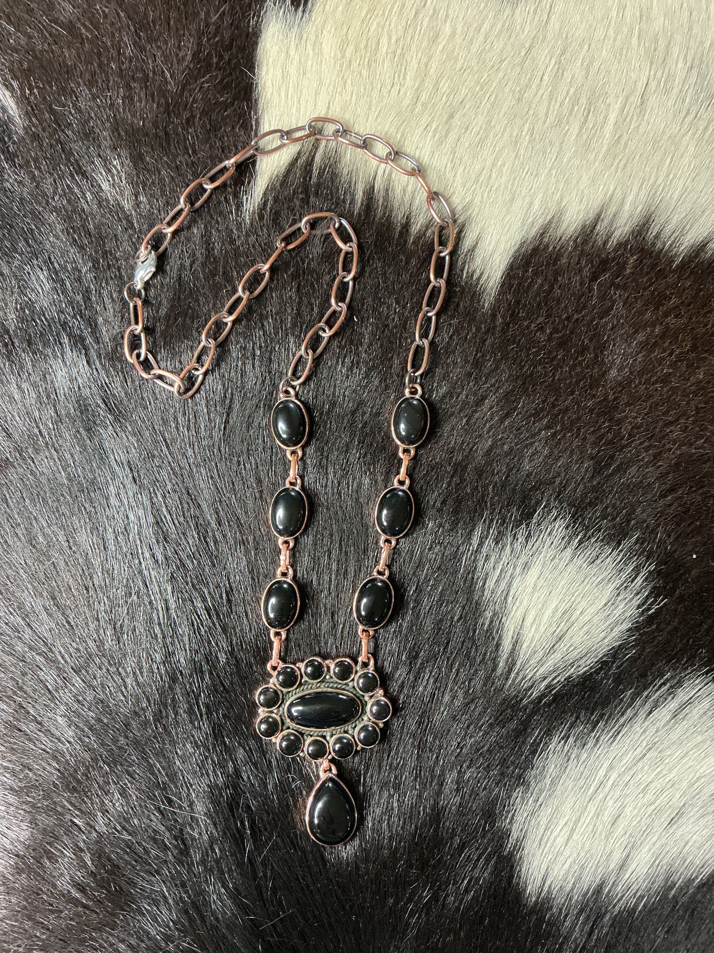 Black Onyx Copper Cluster Lariat