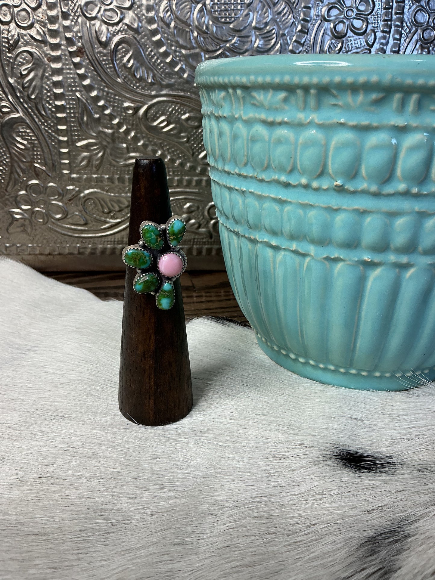 Sonoran Gold & Pink Conch Half Cluster Ring