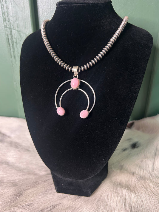 Pink Conch Naja Pendent