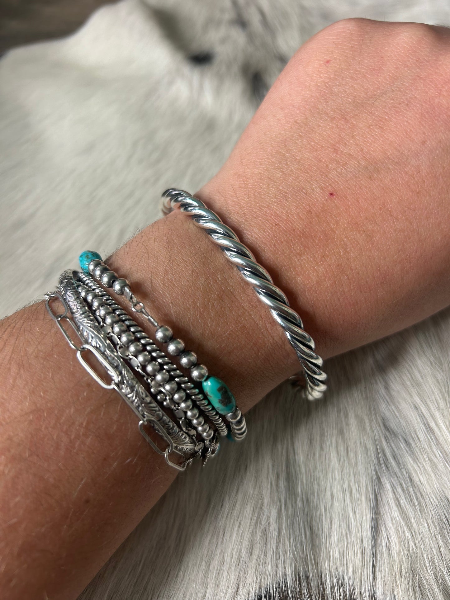 Thick Twist Cuff
