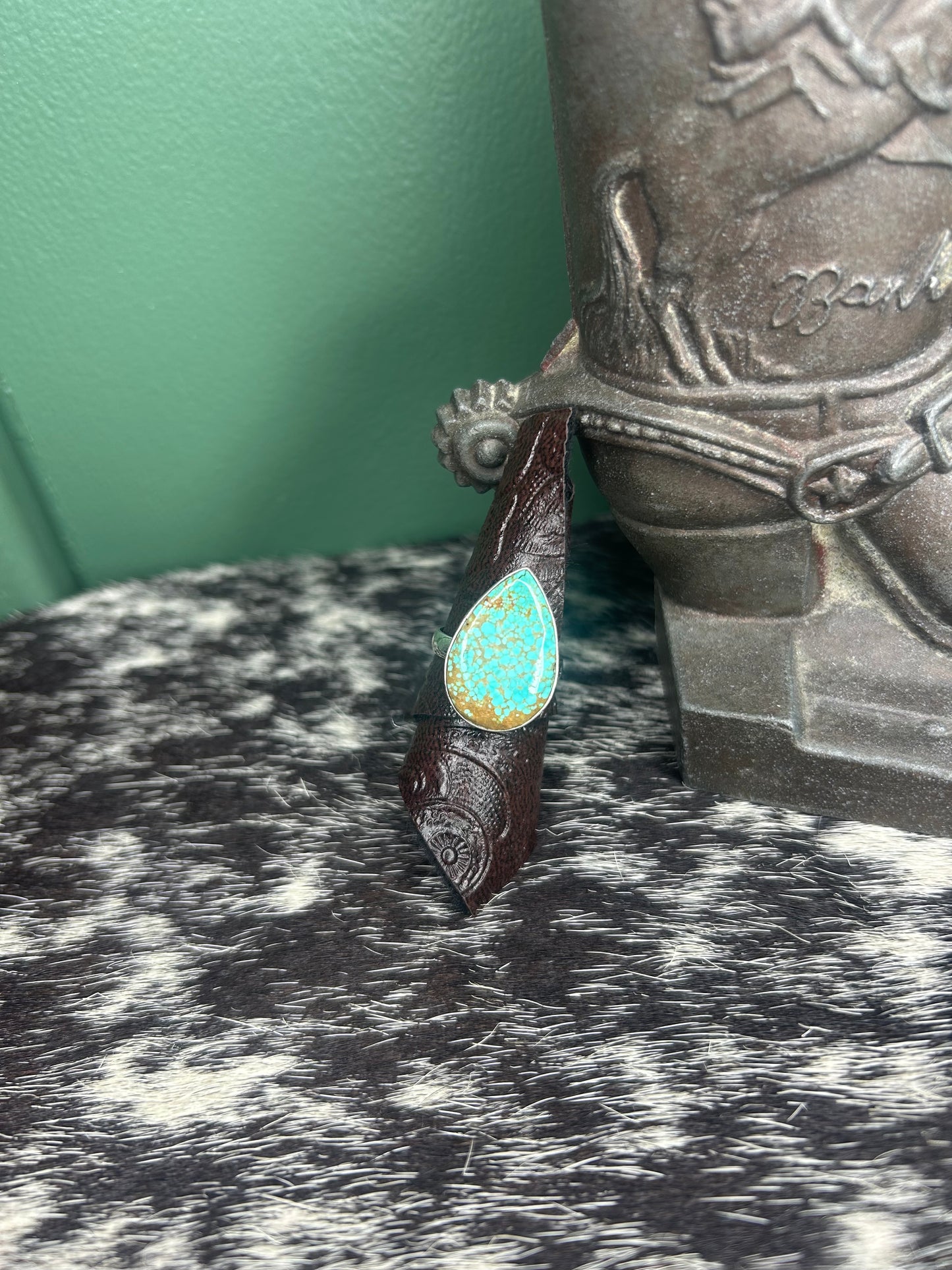 Mine 8 Turquoise Ring
