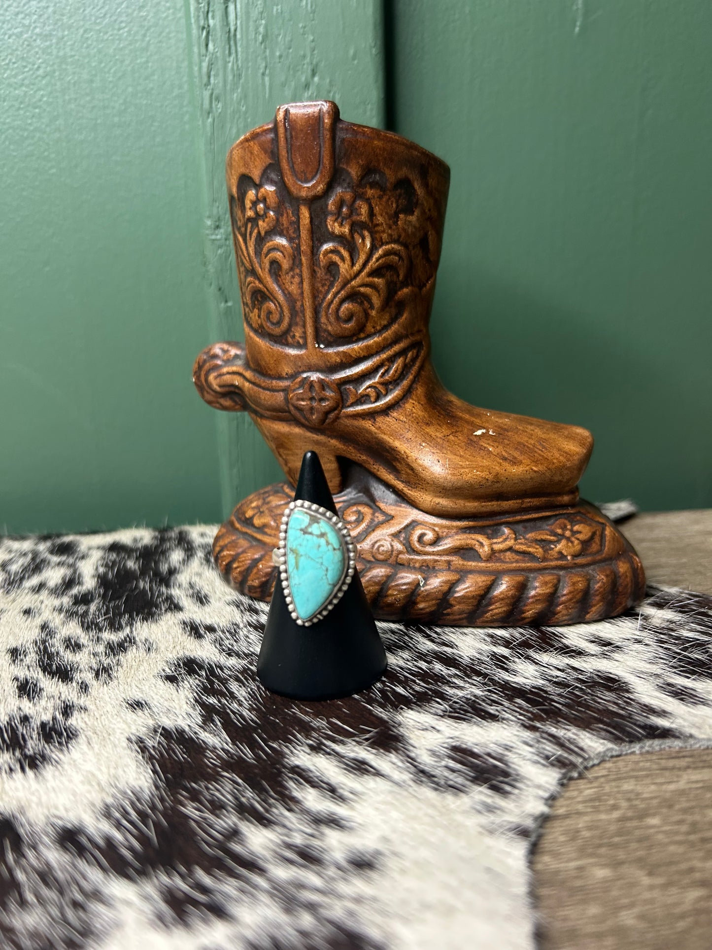 Mine 8 Turquoise Ring