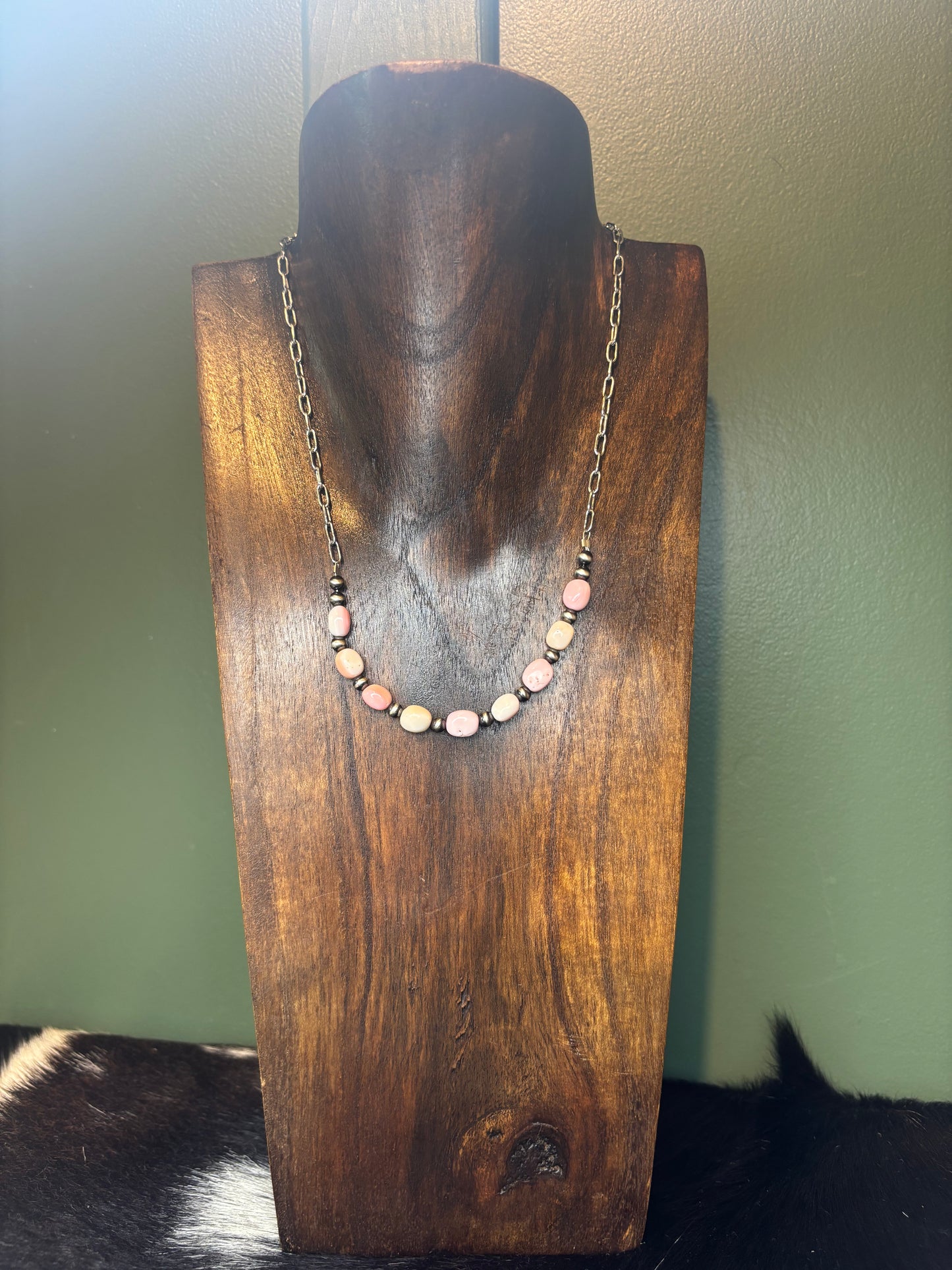 Extended Bar Pink Conch Necklaces