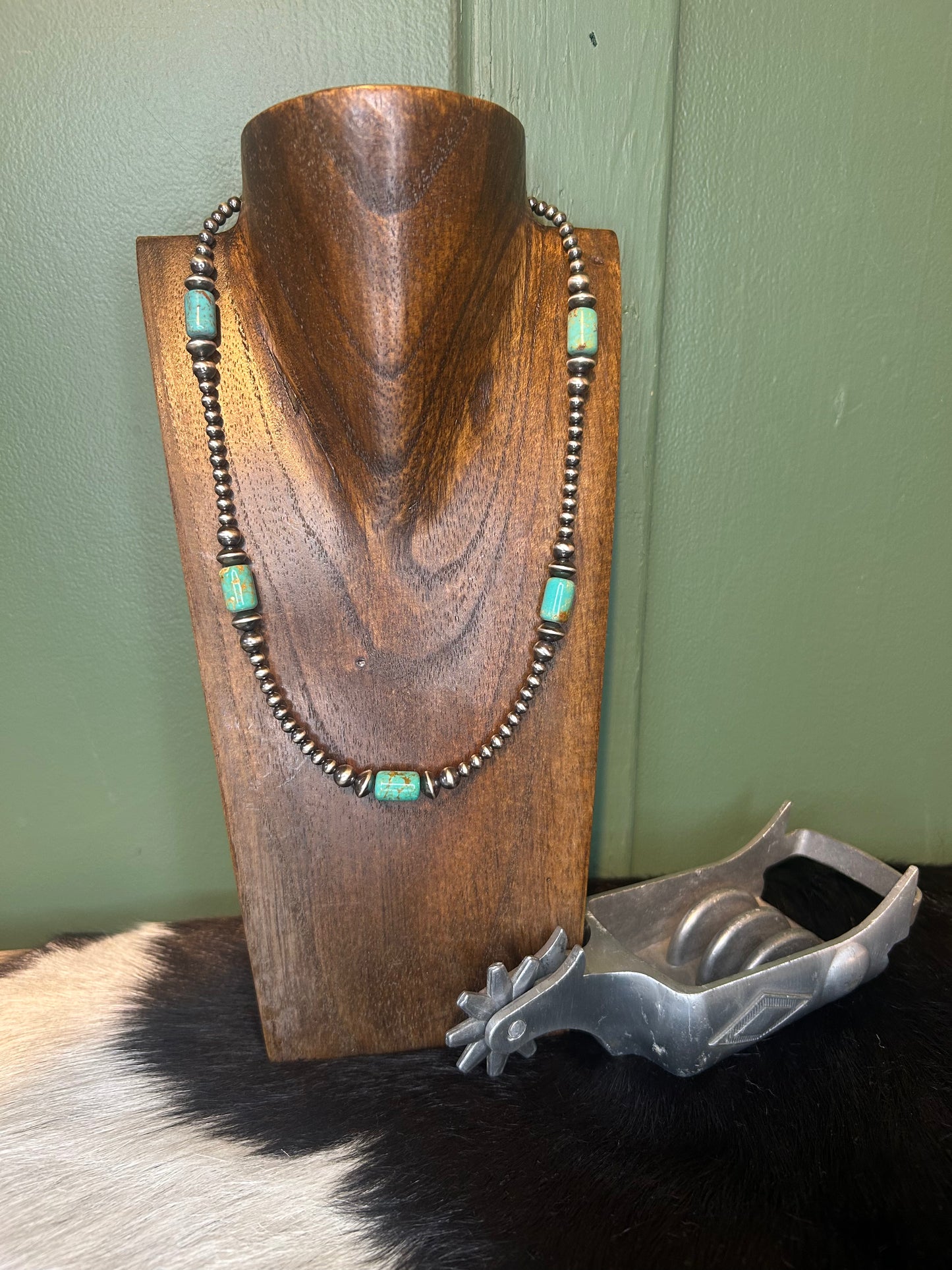 Turquoise Barrel Bead Necklace